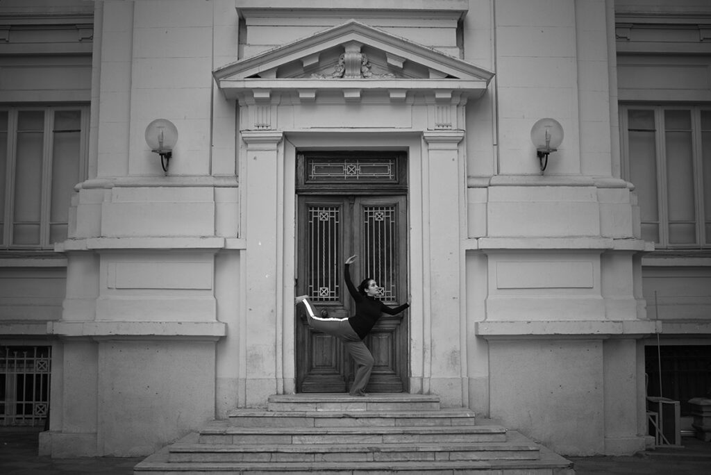 MEET THE ARTIST IN RESIDENCY